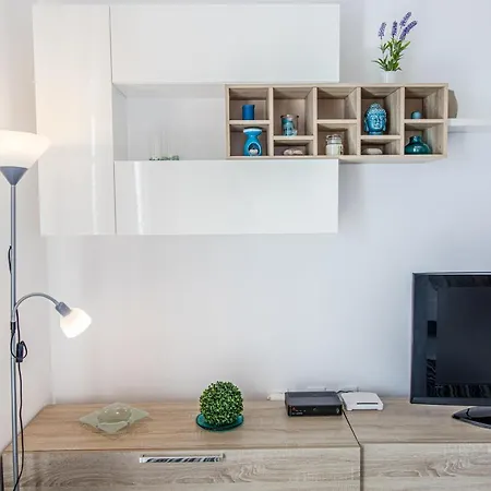 Modern One Bedroom Lägenhet