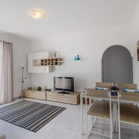 Modern One Bedroom Lägenhet